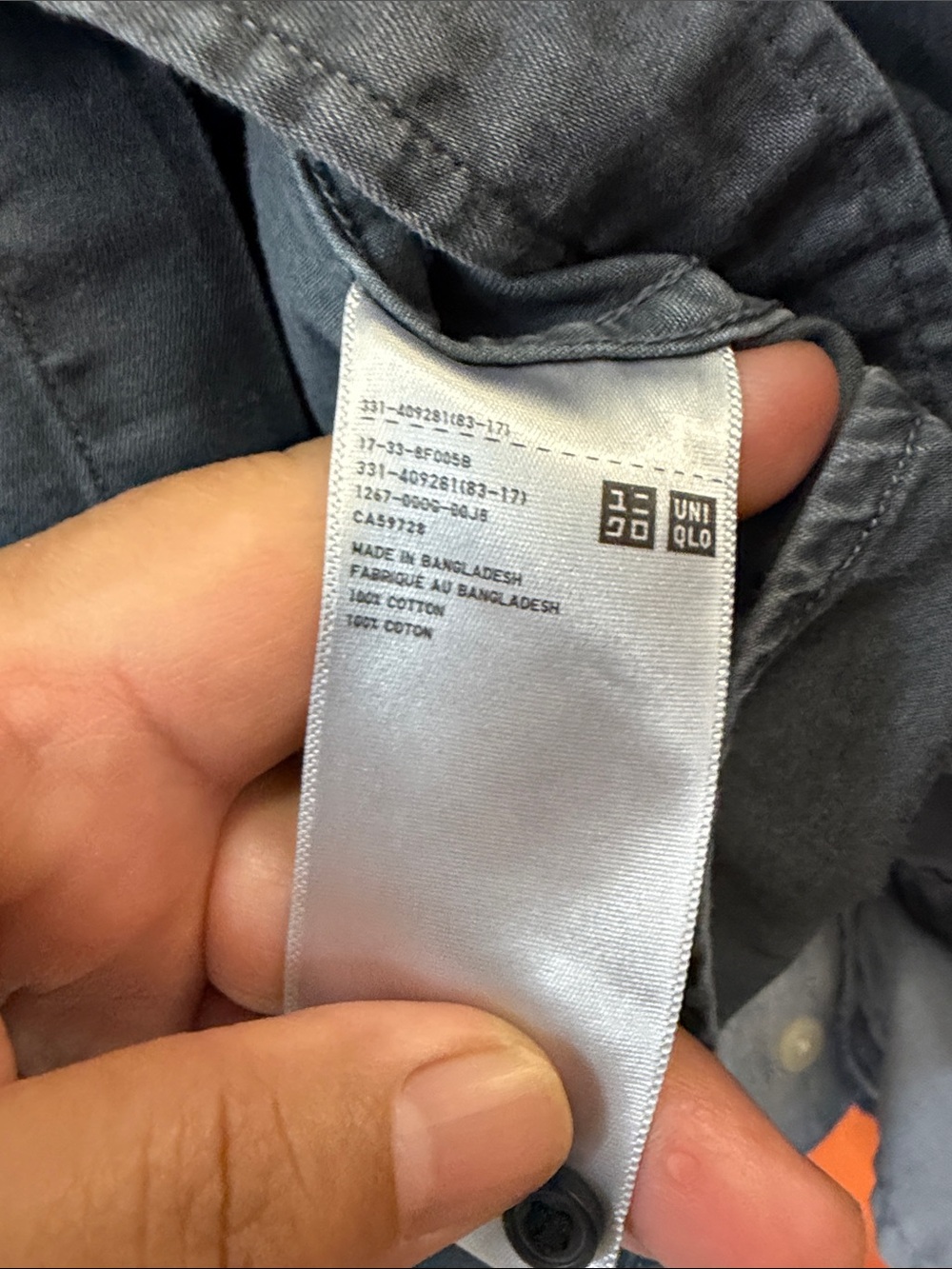 SOLD SOLD SOLD
Uniqlo Men's Casual Button-Down Shirt — Charcoal Gray - Picture 4 of 7